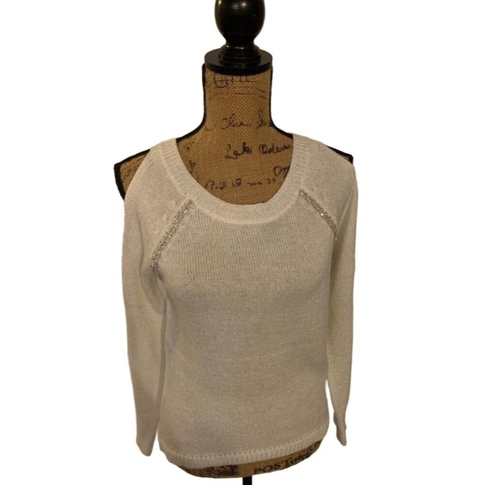 🍒 2/$20 🍒 Cream XS Cold Shoulder Sweater with Rhinestone Adornment
